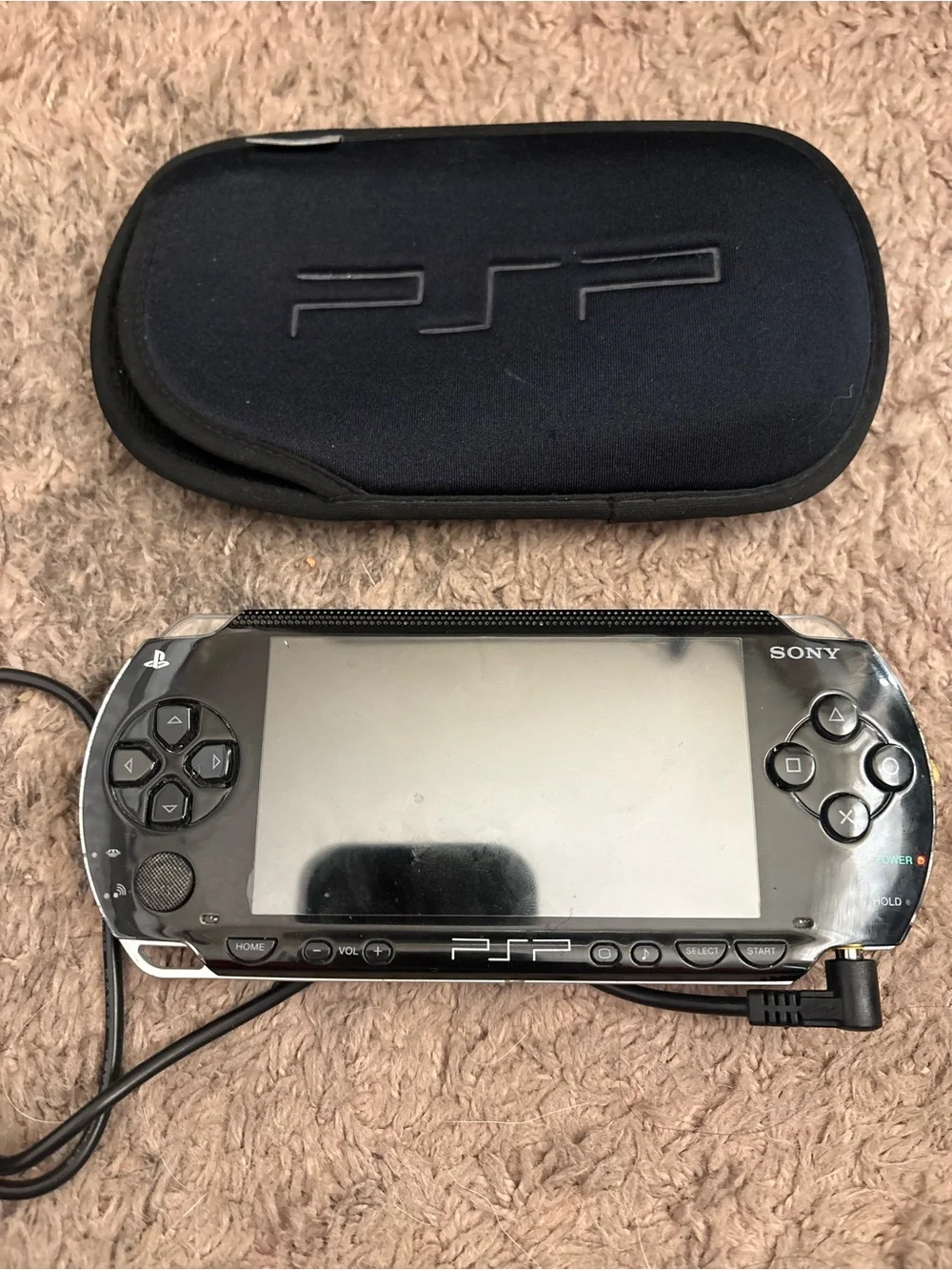Sony PSP 3001 Portable Gaming Console in Black with Carry Case